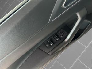 Volkswagen Taigo R-Line 1.0 TSI DSG BLACKS AHK NAVI IQDRIVE