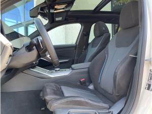 BMW 320 d Touring M Sport || Pano Head-Up HiFi 360°