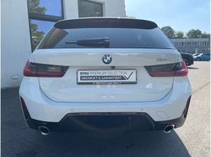 BMW 320 d Touring M Sport || Pano Head-Up HiFi 360°