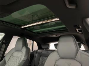 Audi SQ8 TFSI tiptr. HUD AHK STDHZG MATRIX RFK PANO