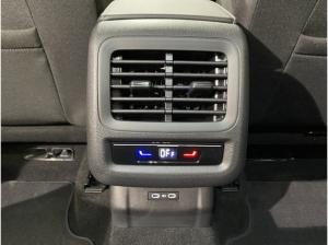 Volkswagen T-Roc 1.5 eTSI DSG Life / LED RFK