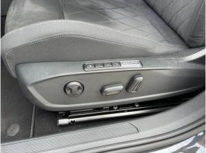 Volkswagen Golf VIII Style 1.5 TSI LED+ APP NAV PDC TRAVEL