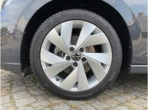 Volkswagen Golf VIII Style 1.5 TSI LED+ APP NAV PDC TRAVEL
