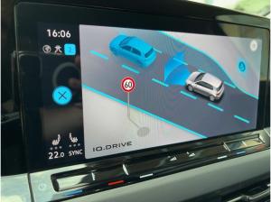 Volkswagen Golf VIII Style 1.5 TSI LED+ APP NAV PDC TRAVEL