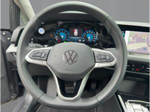 Volkswagen Golf VIII Variant 1.5 eTSI Style DSG Rear View AppConnect