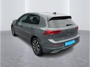 Volkswagen Golf VIII 1.0 eTSI Active DSG Ganzjahresreifen