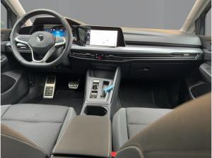 Volkswagen Golf VIII 1.0 eTSI Active DSG Ganzjahresreifen