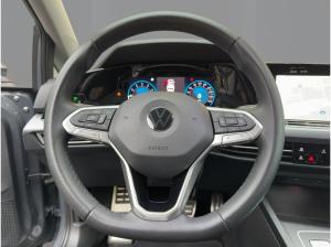 Volkswagen Golf VIII 1.0 eTSI Active DSG Ganzjahresreifen