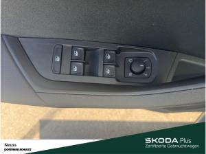 Skoda Karoq TOUR TSI DSG AHK NAVI SITZHEIZUNG EINPARKHILFE LED