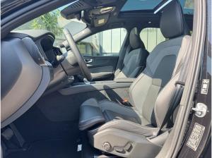 Volvo XC60 B5 AWD ULTRA BLACK EDITION-AHK-360-Luftfahrwerk-MJ27-Sofort lieferbar!