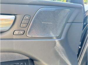 Volvo XC60 B5 AWD ULTRA BLACK EDITION-AHK-360-Luftfahrwerk-MJ27-Sofort lieferbar!