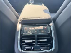 Volvo XC60 B5 AWD ULTRA BLACK EDITION-AHK-360-Luftfahrwerk-MJ27-Sofort lieferbar!
