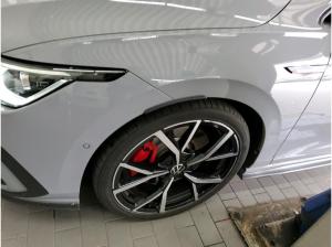 Volkswagen Golf VIII 2.0 TSI DSG GTI DAB+ ACC BlackStyle IQLight LED-Matrix Lederpaket Navi Pano RearView KeylessAcc