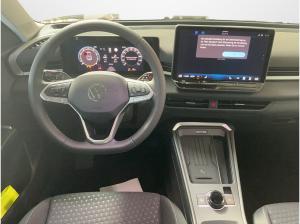 Volkswagen T-Roc 1.5 eTSI DSG Life Navi RFK LED 17 Zoll