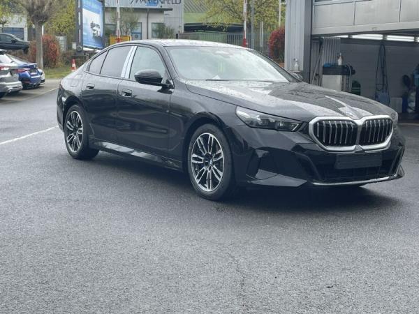 Abbildung Leasingangebot BMW 540