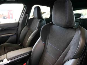 BMW 220 220i Active Tourer M Sport + DA+ + PA+ + AHK + PANO + ADAP LED + HUD + UVM