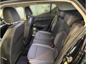 Volkswagen Golf VIII Life 2,0 TDI Energy-AHK-IQ.Light