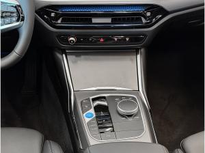BMW i4 eDrive35 DA + ACC + Glasdach + 17