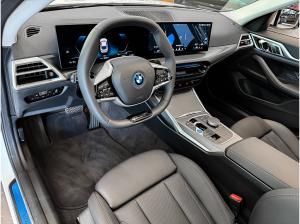 BMW i4 eDrive35 DA + ACC + Glasdach + 17