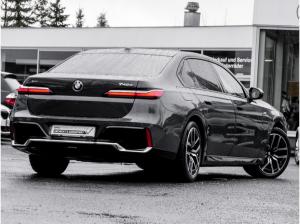 BMW 740 740d xDrive M SPORT+HuD+DA PROF+360°+STANDHZG+SKYLOUNGE