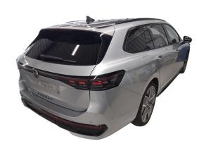 Volkswagen Passat Variant R-Line 2.0 TDI 4M +AHK+STHZ+MATRIX+