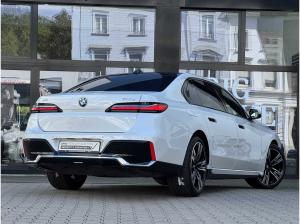 BMW 740 740d xDrive M Sport DA/PA Prof SkyPano TV AHK
