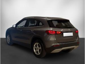 Mercedes-Benz GLA 200 NAVI/LED/SHZ/MFL *SOFORT*