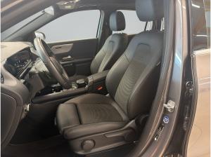Mercedes-Benz GLA 200 NAVI/LED/SHZ/MFL *SOFORT*