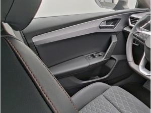Seat Leon Sportstourer 1.5 eTSI DSG FR LED NAVI ACC SIDEASS PARKASS KAMERA SHZ KEYLESS