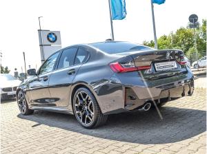 BMW 330 330i xDrive Limo M Sport AHK DA PA 360° HiFi HUD