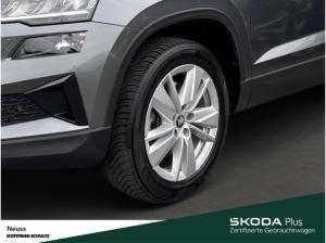 Skoda Karoq SELECTION TSI DSG NAVI SITZHEIZUNG EINPARKHILFE LED