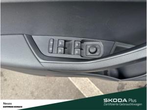 Skoda Karoq SELECTION TSI DSG NAVI SITZHEIZUNG EINPARKHILFE LED