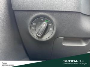 Skoda Karoq SELECTION TSI DSG NAVI SITZHEIZUNG EINPARKHILFE LED