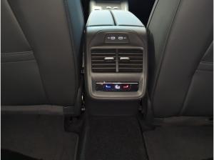 Volkswagen Passat 2,0 l TDI DSG Business AHK+Head-up+Climatronic+ACC+Kamera