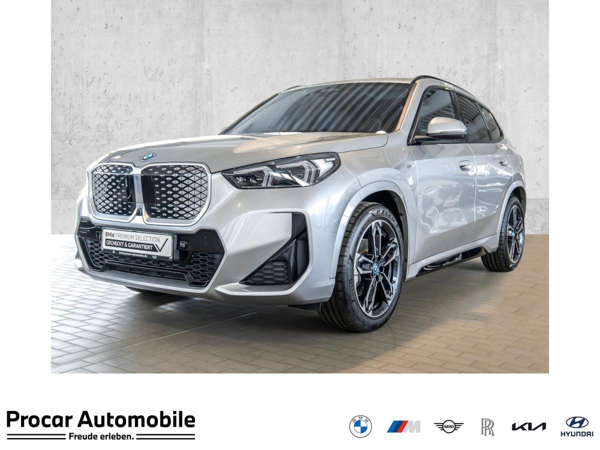 BMW iX1 eDrive20 MSport AHK Pano HeadUp ACC 19 LM