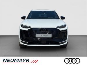 Audi Q6 e-tron quattro S line; AHK; Panorama