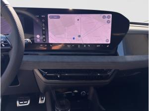 Audi Q6 e-tron quattro S line; AHK; Panorama