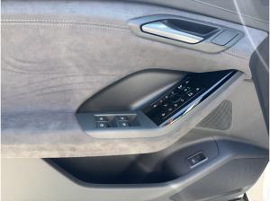 Audi Q6 e-tron quattro S line; AHK; Panorama