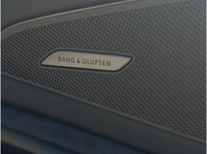 Audi Q6 e-tron quattro S line; AHK; Panorama