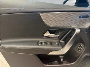 Mercedes-Benz CLA 250 NAVI/LED/SHZ *SOFORT*