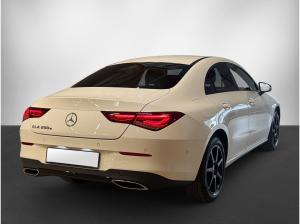Mercedes-Benz CLA 250 NAVI/LED/SHZ *SOFORT*