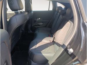 Mercedes-Benz GLA 180 NAVI/SHZ/LED *SOFORT*