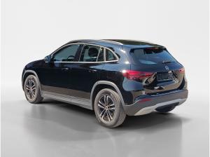 Mercedes-Benz GLA 180 NAVI/SHZ/LED *SOFORT*