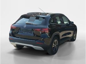Mercedes-Benz GLA 180 NAVI/SHZ/LED *SOFORT*
