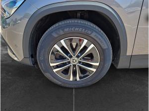 Mercedes-Benz GLA 250 NAVI/SHZ *SOFORT*