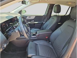 Mercedes-Benz GLA 250 NAVI/SHZ *SOFORT*