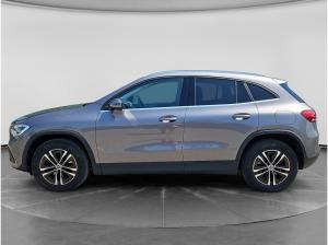 Mercedes-Benz GLA 250 NAVI/SHZ *SOFORT*