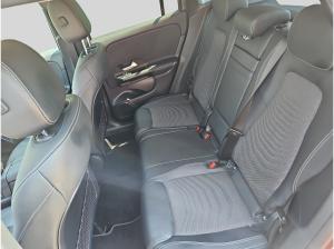 Mercedes-Benz GLA 250 NAVI/SHZ *SOFORT*