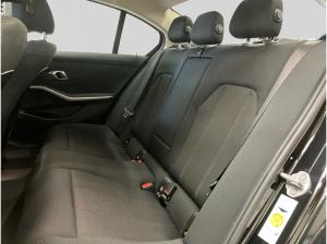 BMW 320 Lim. SHZ/MFA/PDC *SOFORT*