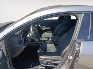 Mercedes-Benz CLA 200 NAVI/SHZ/LED *SOFORT*